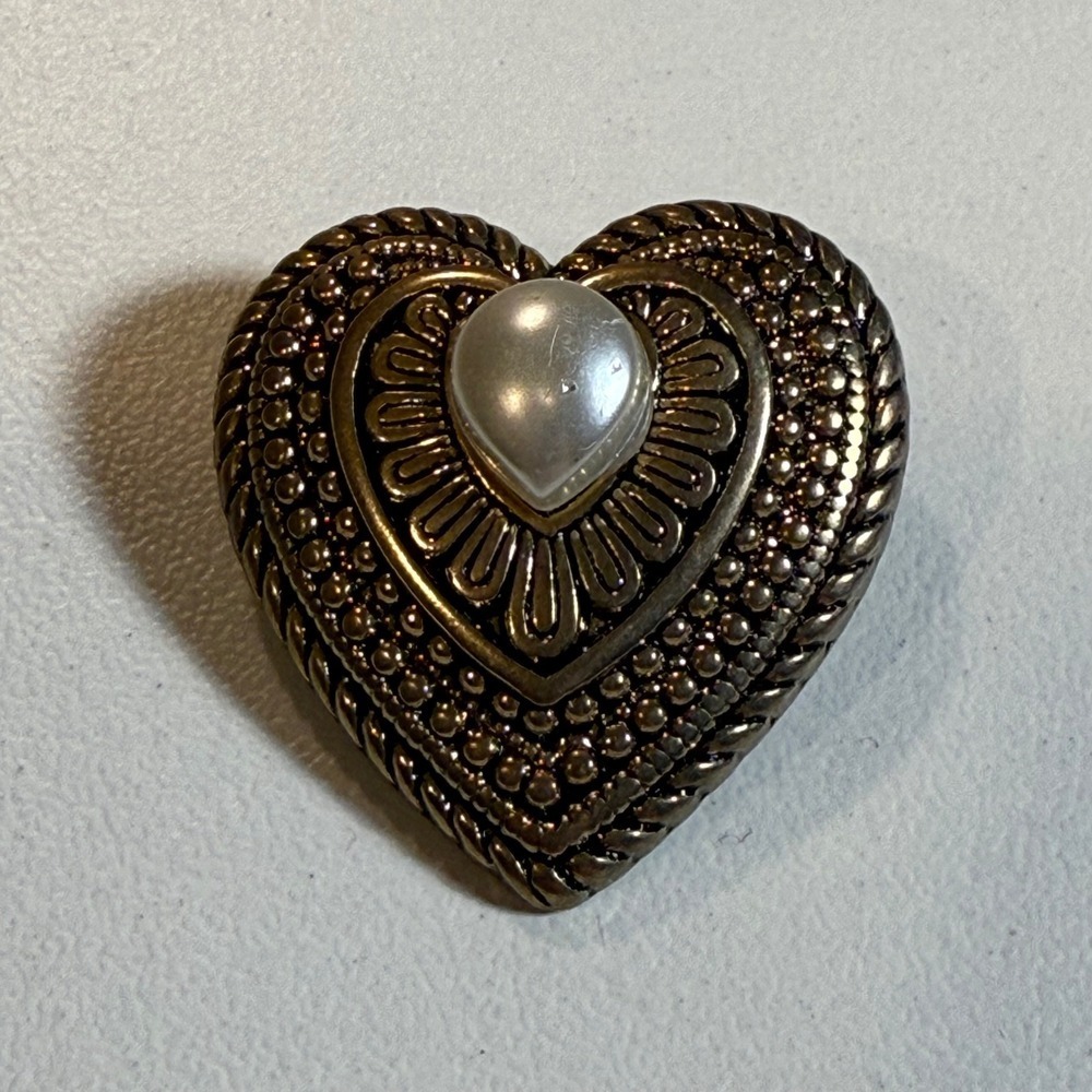 Vintage Heart Brooch‎ Gold Tone Faux Pearl Embellished Costume Jewelry Pin